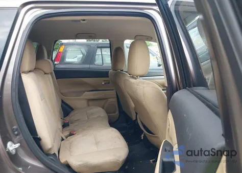 2018 Mitsubishi Outlander Le/Se/Sel z USA, uszkodzony, nr VIN JA4AD3A34JZ065816